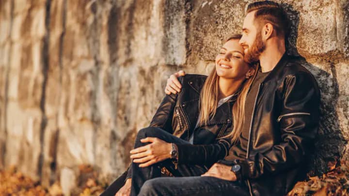 7 Clear Signs He Likes You And Isn’t Just Being Nice!